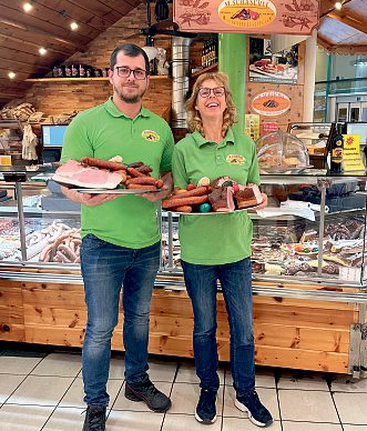 Süßes von Rose Cupcakes, Deftiges vom Bauernstand Schaschel: Im Südpark werden Genießer zu Ostern fündig. Foto: Kathrin Singer