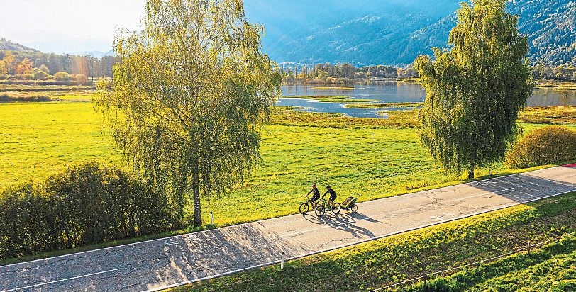 Zuerst eine Tour mit dem E-Bike, danach auf ein Eis mit der ganzen Familie in der Region Villach - Faaker See - Ossiacher See. Foto: Martin Hofmann