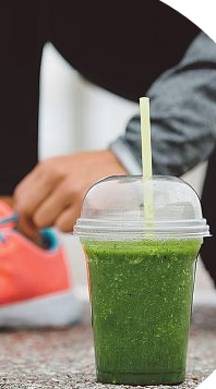 Der Mix macht's aus: Wer Sport betreibt und sich gesund ernährt, fühlt sich besser.   Foto: Dirima-stock.adobe.com