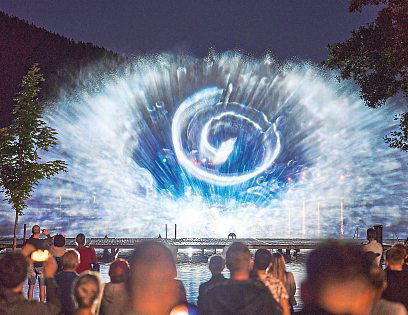 Spektakuläre Lichtshows erleuchten den Klopeiner See. Foto: Pilum Sattler