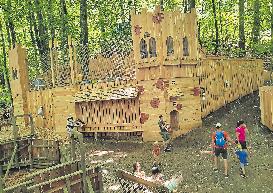 Am Areal befindet sich ein ausgefallener Spielplatz<br/>Foto: Familywald Ossiacher See