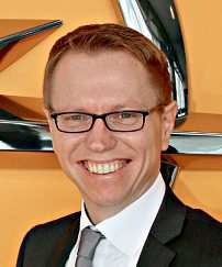 Im Gespräch: Experte Thomas Mosburger von Camping Fior. Foto: Autohaus Opel Fior