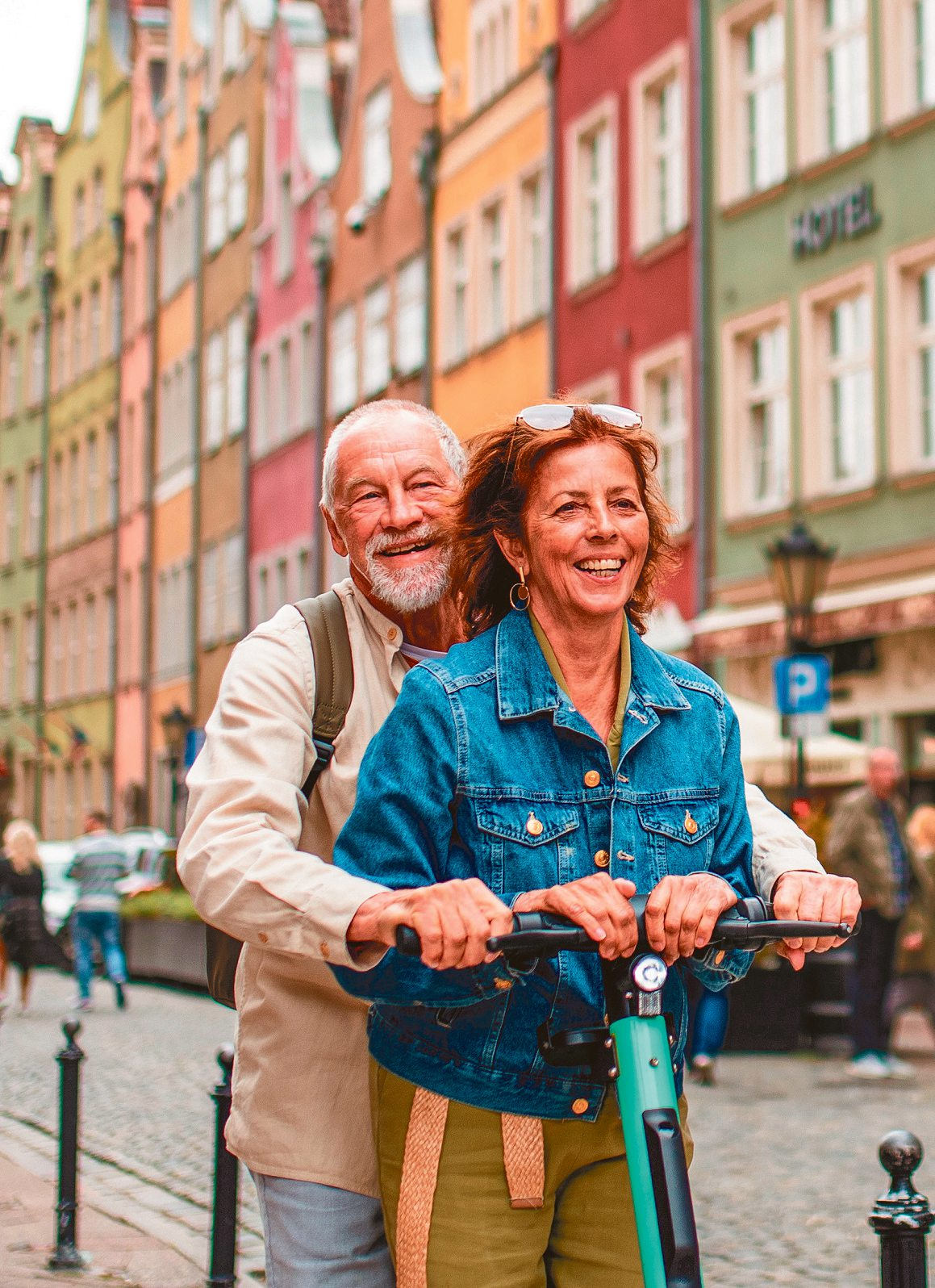 Viele ältere Singles sehnen sich nach Zweisamkeitund werden im World Wide Web fündig.