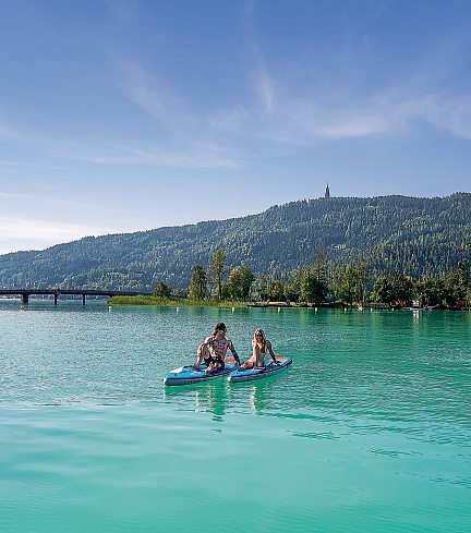 Badespaß und Aktivitäten für alle Generationen locken in Pörtschach. Der türkisblaue Wörthersee ist immer ein ganz besonderer Anblick. Foto: Michael Stabentheiner