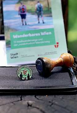 Die neue Wandernadel in Platin wurde im Jahr 2021 vorgestellt. Foto: PID/Votava