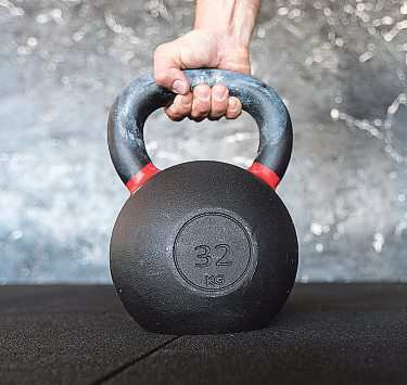 Hantel, Kettlebell, Schwungtau: Im Fitnessstudio wird es nie langweilig.