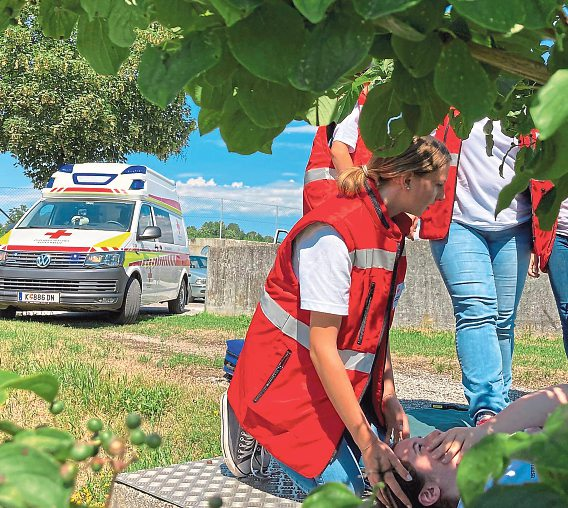 Einsatzkräfte brauchen nach Unfällen oft selbst Hilfe. Foto: Rotes Kreuz Kärnten