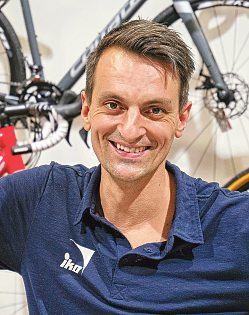 Stefan Pointner, Stellvertretender Abteilungsleiter Alpinski bei „iko“ in Hallwang Foto: iko