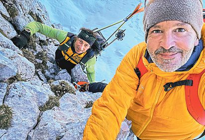 Hannes Wallner in der Berg Krone: authentisch, hautnah. (hier mit Hans Wenzl) Foto: Wallner Hannes