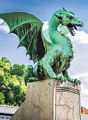 Das Stadtwappen - der Drache - ist Beschützer der Stadt und steht für Kraft, Mut und Weisheit. Foto: ecstk22-stock.adobe.com