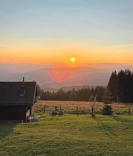 Unvergesslich ist der Sonnenuntergang auf der Saualm. Foto: Johannes Moser