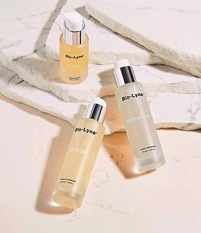 Clean Beauty Made in Deutschland: Die Anti-Aging Pflege von BioLyne ist frei von Silikonen, Parabenen, PEG, Mikroplastik, vegan und ohne Tierversuche. Fotos: Bio-Lyne