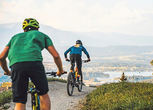 Bereitet Einsteigern wie fortgeschrittenen Bikern viel Spaß: der Flowgartner Trail nahe des Faaker Sees. Foto: Flowgartner Trail/Martin Hofmann