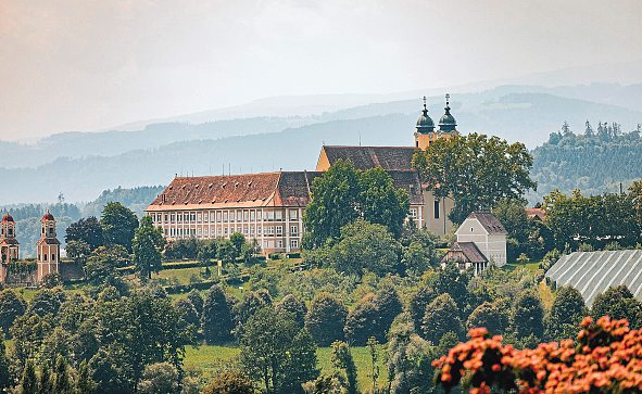 Ein Highlight in der Heimat des Schilchers: der Markt Stainz mit seinem Schloss. Foto: Stock Adobe