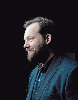 Andris Nelsons. Foto: marco borggreve
