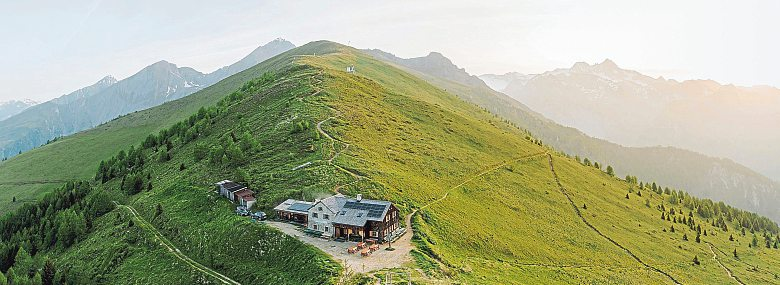Das Kals-Matreier-Törl am Europa Panoramaweg führt in lichte Höhen: Hier ist man dem Himmel ein Stück näher. Foto: TVB Osttirol/Elias Bachmann