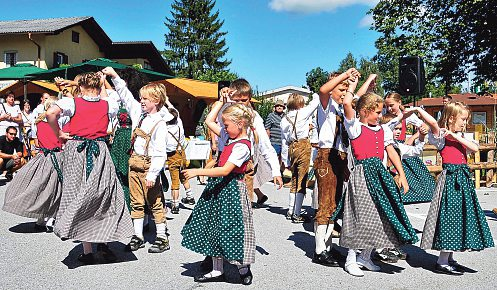 Jung und Alt ist beim Bauernherbst dabei. Foto: Peter Mar