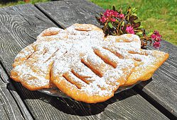 Frisch gemachte, gezuckerte Maulkörbe - eine wahre Katschtaler Spezialität. Foto: Tourismusregion Katschberg-Rennweg