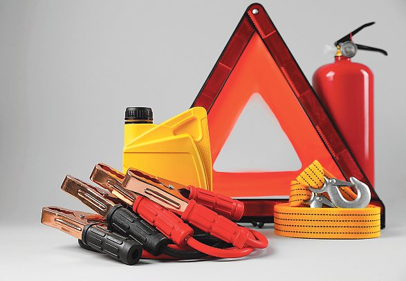 Immer mit dabei: Feuerlöscher, Pannendreieck, Erste-Hilfe-Koffer.Foto: New Africa - stock.adobe.com