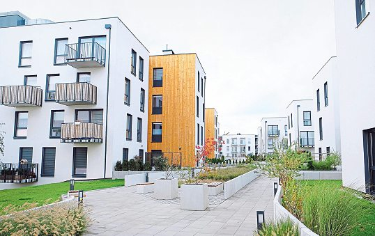 Neue Wohnprojekte wie diese setzen in Kärntens Städten auf klare Linien und energieeffiziente Bauweise. Foto: Remax