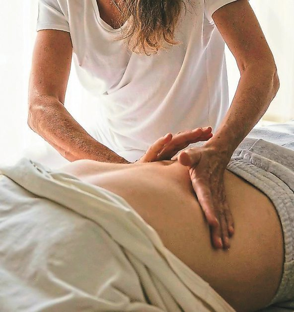 Bei anhaltenden Verdauungsbeschwerden lohnt sich ein ärztlicher Blick: Fachleute können Ursachen klären und die Darmgesundheit gezielt unterstützen.    Foto: Marion Payr