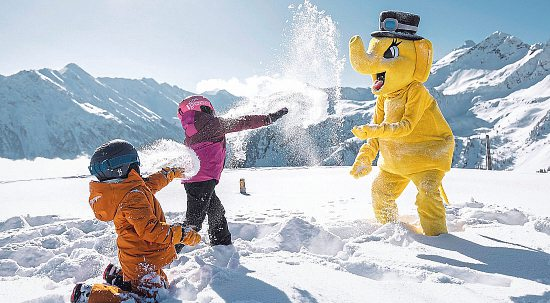 Zauberhafter Schneespaß mit FUNty! Foto: Zillertal Tourismus, Phillip Geisler