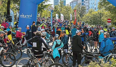 Das große Radfest Velovista begeisterte bereits im Vorjahr und lädt auch heuer wieder ein, Kärntens schönste Seiten mit dem Fahrrad zu erleben. Radgenuss ist dabei garantiert!