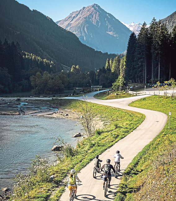 Auf zwei Rädern genussvoll durch das gesamte Stubaital. Foto: Max Dräger