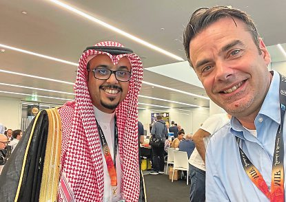 Alfredo Vitola bei einem Münzkongress in Maastricht mit einem Branchenkollegen: einem Münzhändler aus Saudi Arabien.