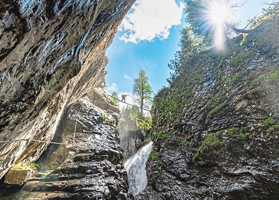 Osttirol bietet eine beeindruckende Auswahl an Klettersteigen. Foto: TVB Osttirol/rauf-und-davon.at