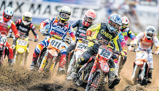Die Elite des Motocross trifft sich am 26. und 27. April bei den ADAC MX Masters in Fürstlich Drehna bei Luckau. Foto:Steve Bauerschmidt