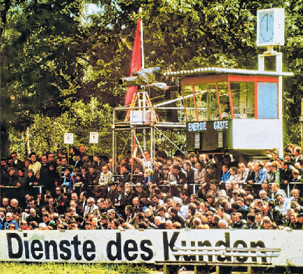 Oktober 1988: ein letztes Bild vor dem Bau der neuen Tribüne im Stadion der Freundschaft. Foto: Peter Teichmann