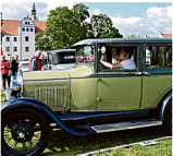 Bei der 10. Oldtimerrallye können zahlreiche Fahrzeuge bewundert werden. Foto: Heike Lehmann