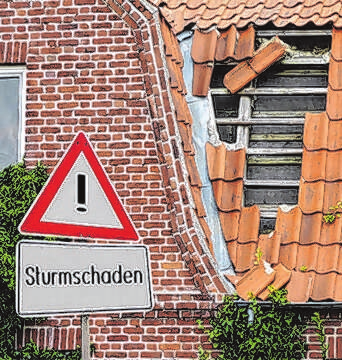 Heftige Stürme können anfällige Dächer beschädigen. Foto: laumans/txn