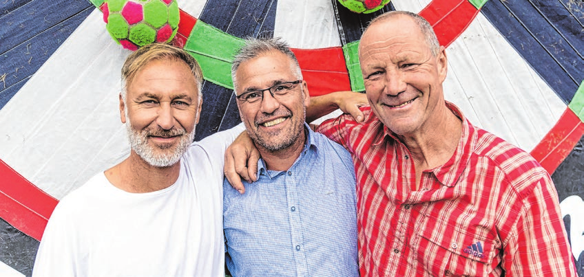 Energie Legenden: Willi Kronhardt, Sven Benken und Jens Melzig beim „Liebe kennt keine Liga“-Open Air 2022. Foto: Frank Hammerschmidt