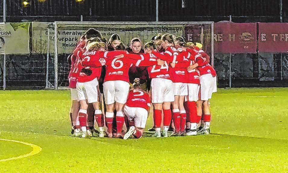 Spürbarer Teamgeist vor dem Anpfiff Foto: André Schreier