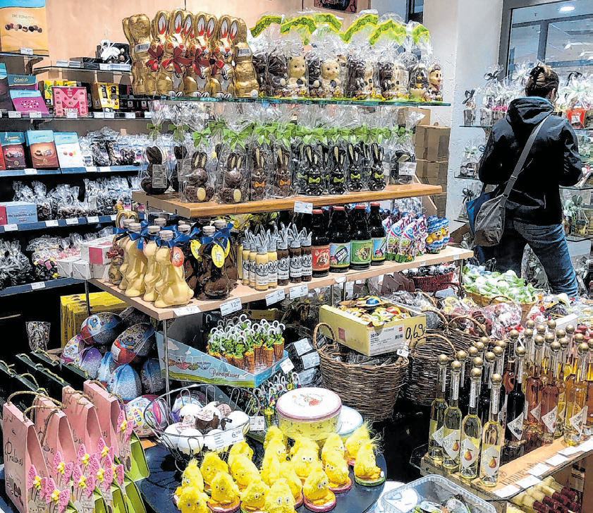In der Arko Confiserie gibt es für kleine und große Leckermäuler eine große Auswahl, aber auch guten Kaffee.