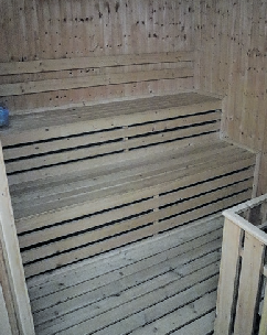 Im Winter werden die Kinder mittels der hauseigenen Sauna gesund gehalten.