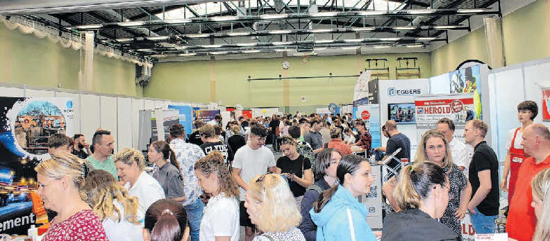 In den vergangenen Jahren herrschte an beiden Messetagen stets Andrang: So wird es auch 2025 sein, zumal die Messe sich erstmalig auch allgemein an Jobsuchende wendet.