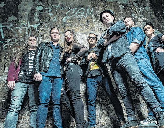Die Cover - Rock Band, Right Now spielt zum ersten Mal in Finow. Foto: Veranstalter