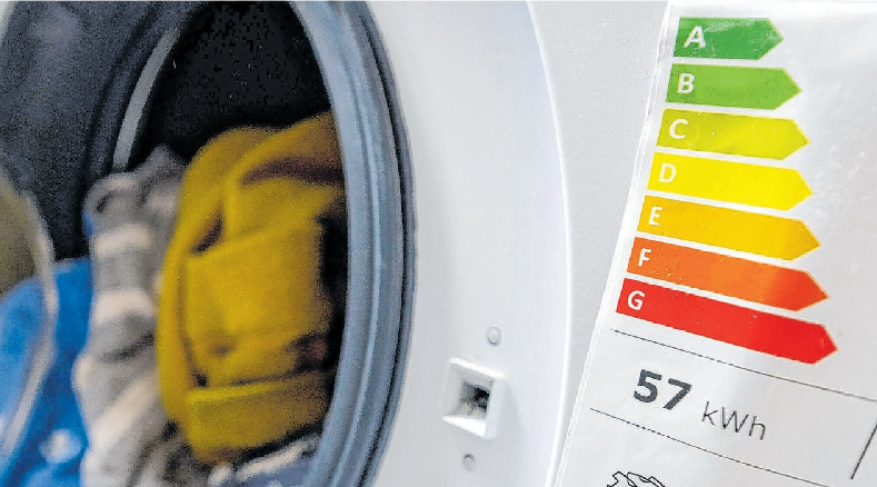 Nach Kühlschränken, Geschirrspülern, Waschmaschinen und Fernsehern bekommen nun auch Wäschetrockner ein neues Energielabel. Foto: Monika Skolimowska/dpa/dpa-tmn