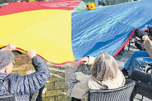 Spaß an der Bewegung in der Tagespflege