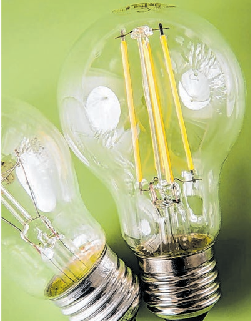 Alte Glühbirnen kosten viel Strom: Moderne LEDLampen sparen bis zu 90 Prozent Energie. Foto: Christin Klose/dpa