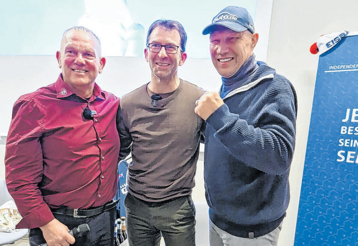 Talkrunde mit Moderator Uwe Köppen, Eishockeylegende Sven Felksi und Boxer Axel Schulz. Foto: Köppen