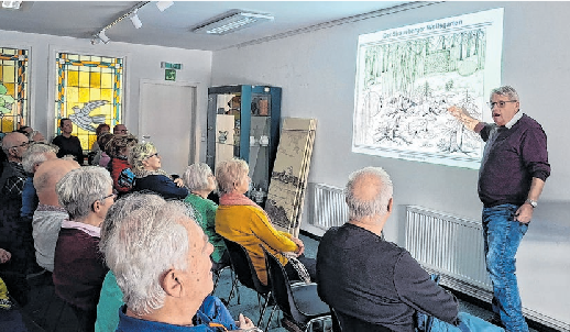 Gerd-Ulrich Herrmann beim ersten Vortrag des Jahres am 10. Januar 2026 Foto: Anna Dünnebier