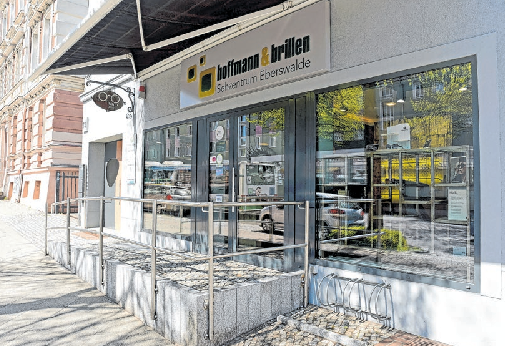 Im Haus an der Eisenbahnstraße 72 ist René Hoffmann selbst aufgewachsen, bevor er es zum Sehzentrum Eberswalde umbauen ließ. ULF WORLITZER