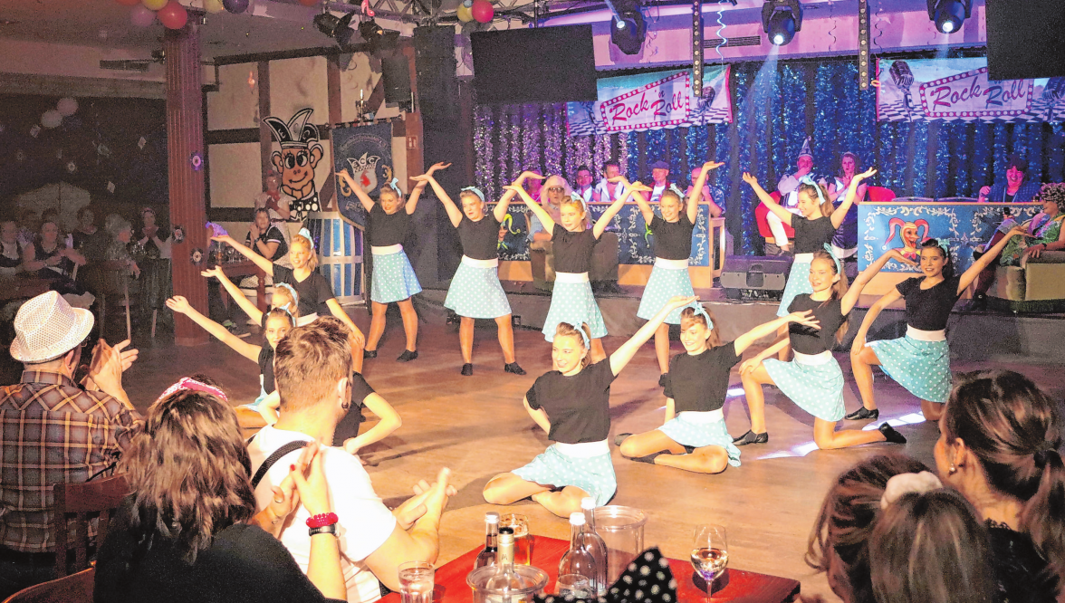 Die ECC-Junioren zeigten zu ,,Dschungelbuch" einmal mehr, was showtanzmäßig in ihnen steckt - eine von vielen starken Darbietungen im ,,Retro"-Programm. Fotos: Thomas Berger