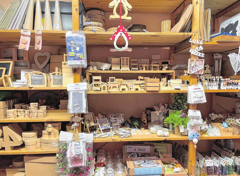 Last-Minute-Weihnachtseinkäufer können im Fachgeschäft Firchau das passende Geschenk finden.