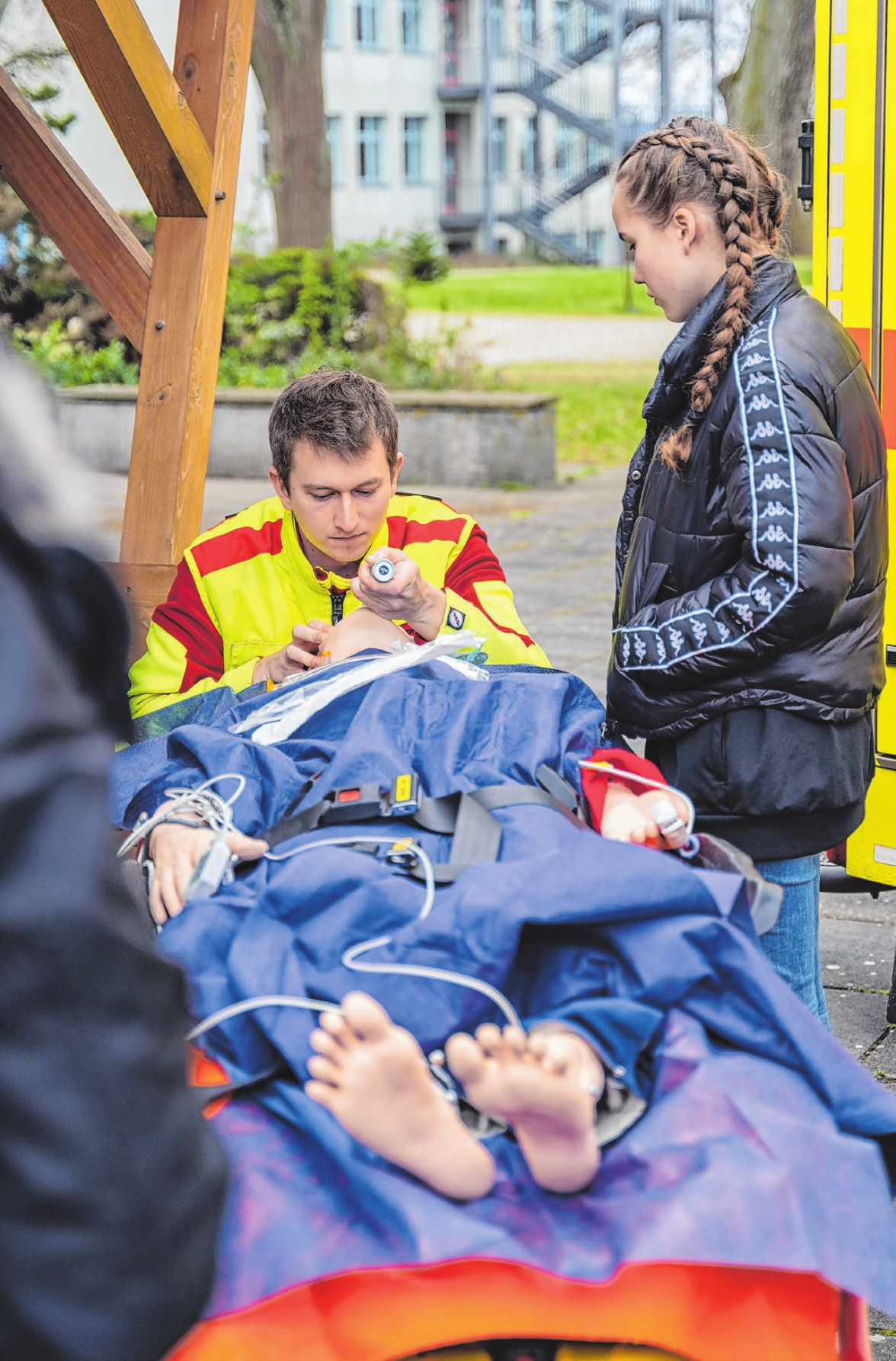 Berufe und Ausbildungsplätze aus dem Bereich des Gesundheitswesens werden vorgestellt und angeboten. Fotos: Startzeit