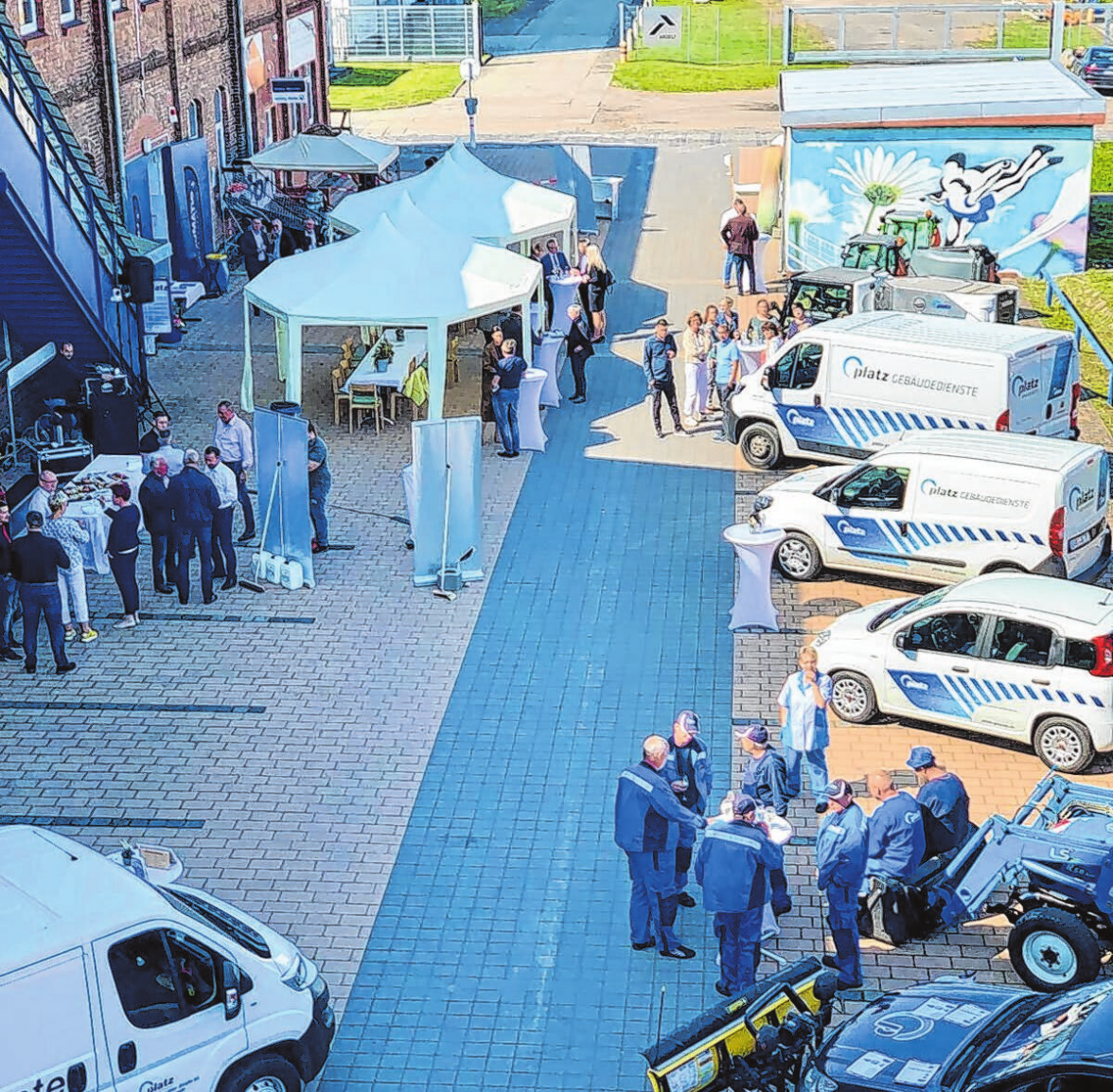 Firmensitz von Platz Gebäudedienste in der Heegermühler Straße 64 in Eberswalde: Von der Gebäudereinigung bis Hausmeisterdiensten erledigen die mehr als 300 Mitarbeiter der Platz Gebäudedienste GmbH in Eberswalde die verschiedensten Serviceleistungen. Das Unternehmen hat 2020 erfolgreich das Umweltmanagement-System EMAS eingeführt (auf dem Foto hier das Fest dazu) und verpflichtet sich zu umweltbewusstem Handeln. Fotos (4): Platz GmbH